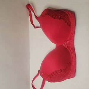 Victoria Secret Red Lacey Bra 386100 32DDD
